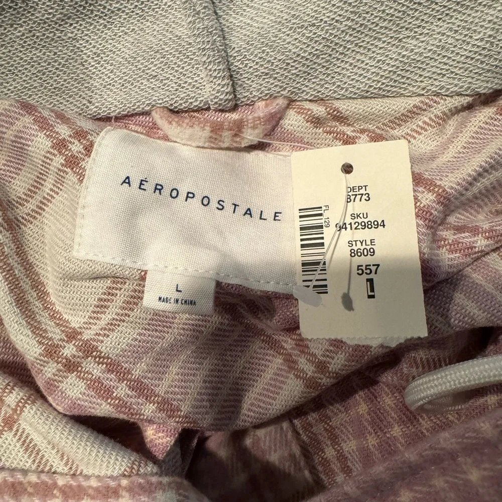 NWT Plaid Flannel Hooded Cropped Shacket - Picture 3 of 4